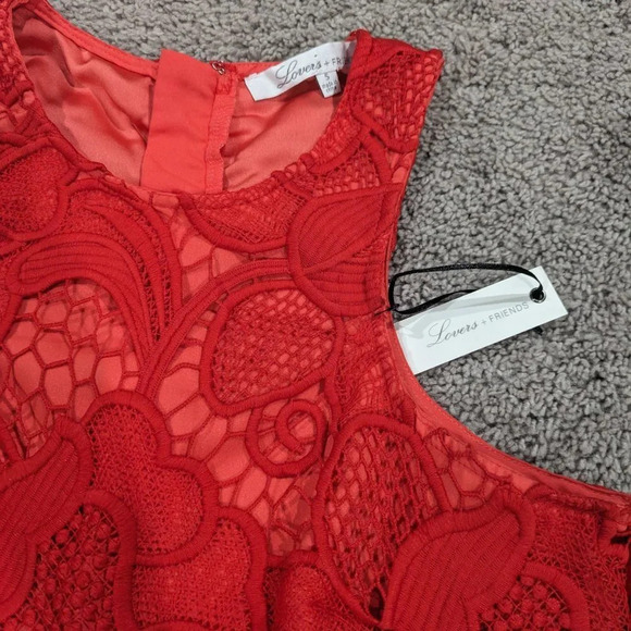 Lovers + Friends Caspian Shift Dress Red Lace Size S NWT - Picture 3 of 8